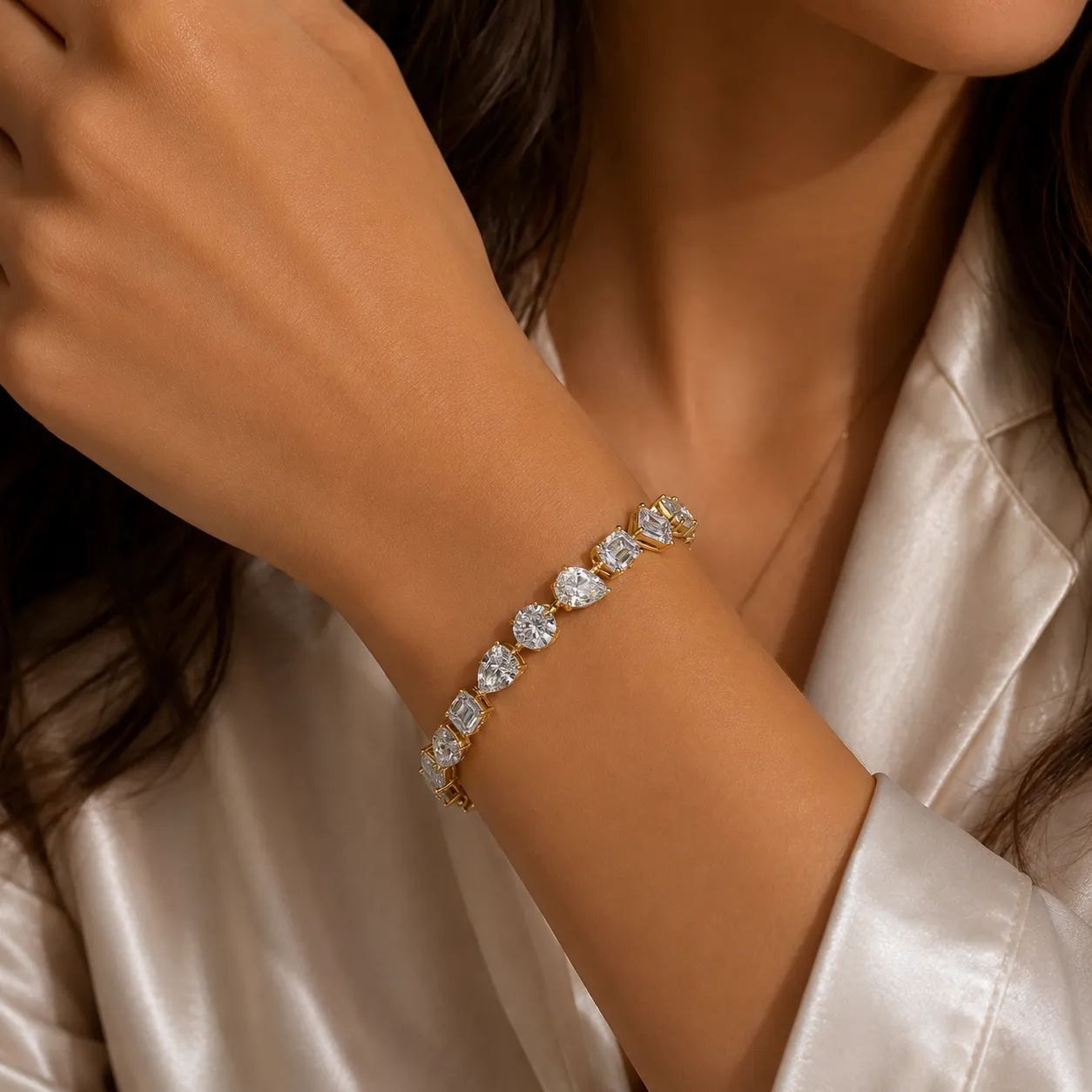 Mixed Cut Diamond Tennis Bracelet in Yellow Gold feature_image 1788931162_yellow-gold-marquise-and-round-diamond-bracelet.webp.webp