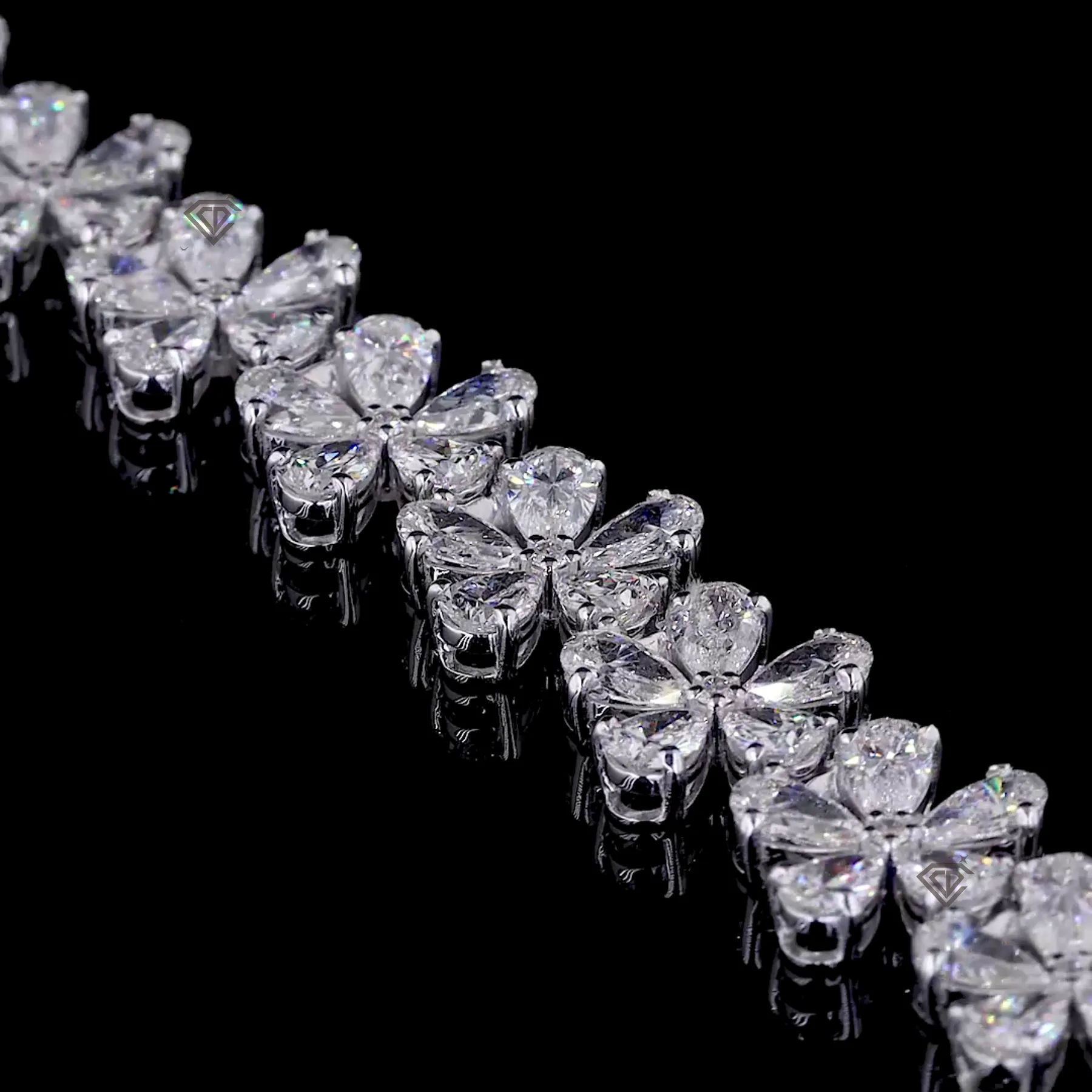 floral diamond tennis bracelete feature_image 1788934970_floral-diamond-link-bracelet.webp.webp